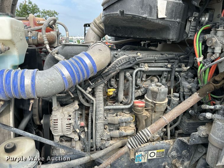 image for item DS6342 2015 Kenworth T880  dump truck