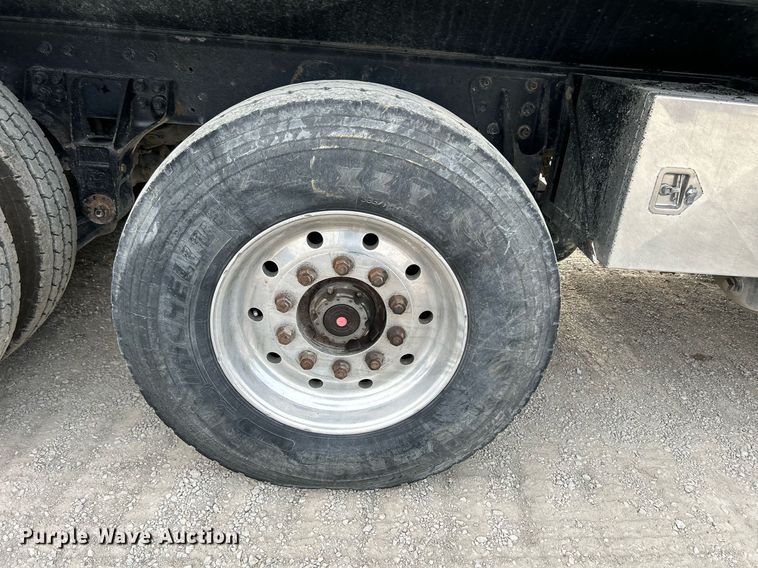 image for item DS6342 2015 Kenworth T880  dump truck