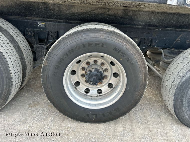 image for item DS6342 2015 Kenworth T880  dump truck