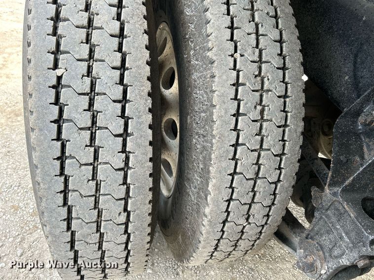 image for item DS6342 2015 Kenworth T880  dump truck