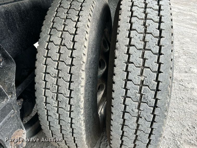 image for item DS6342 2015 Kenworth T880  dump truck