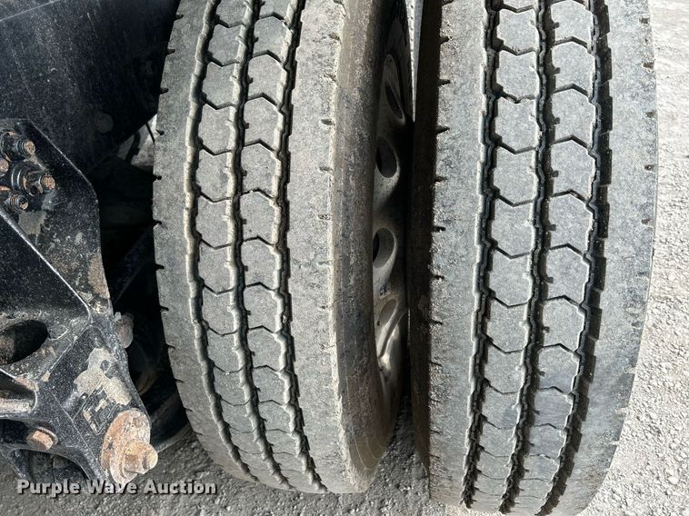 image for item DS6342 2015 Kenworth T880  dump truck