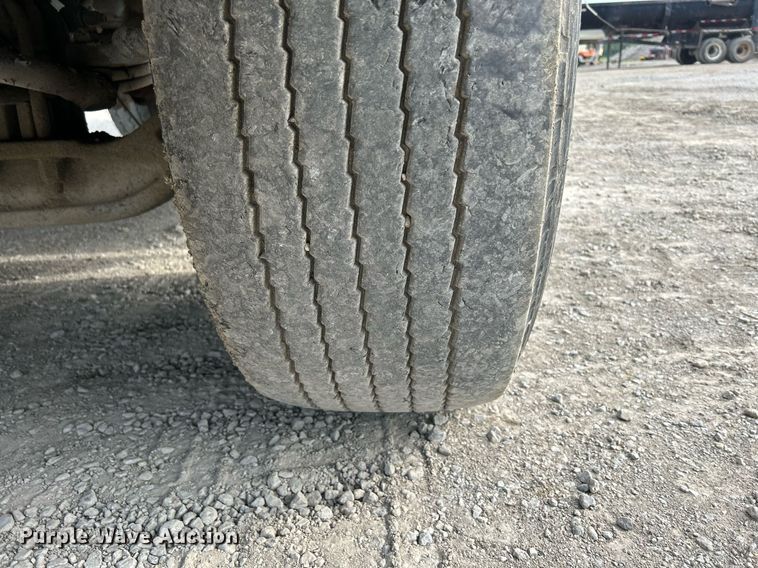 image for item DS6342 2015 Kenworth T880  dump truck