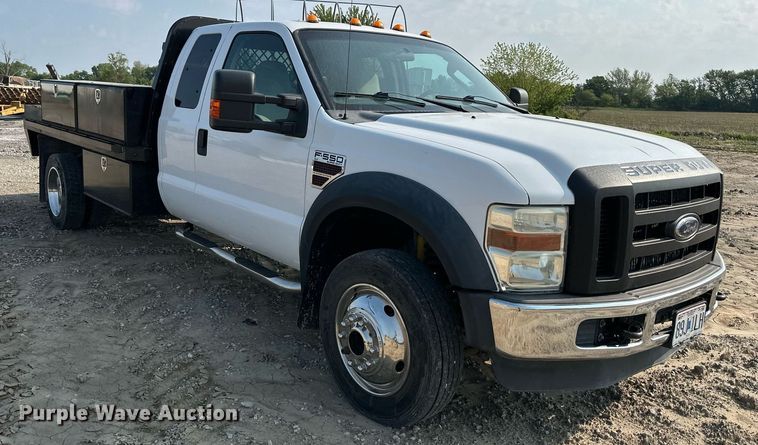 image for item DS6343 2009 Ford F550 Super Duty  flatbed truck