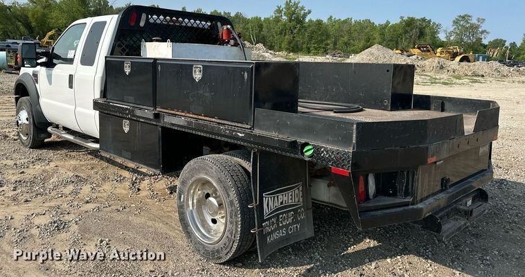 image for item DS6343 2009 Ford F550 Super Duty  flatbed truck