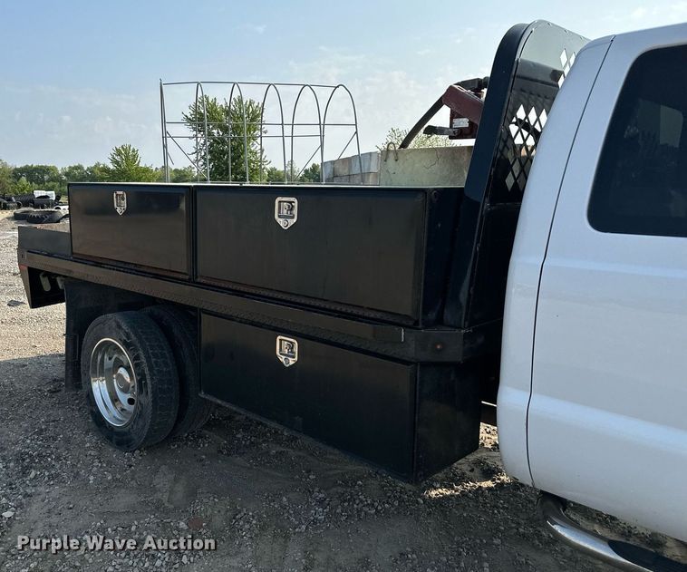 image for item DS6343 2009 Ford F550 Super Duty  flatbed truck