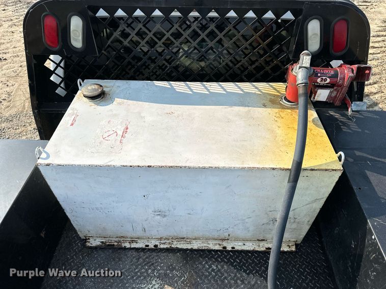 image for item DS6343 2009 Ford F550 Super Duty  flatbed truck