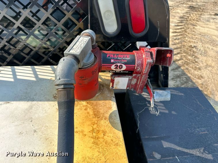 image for item DS6343 2009 Ford F550 Super Duty  flatbed truck