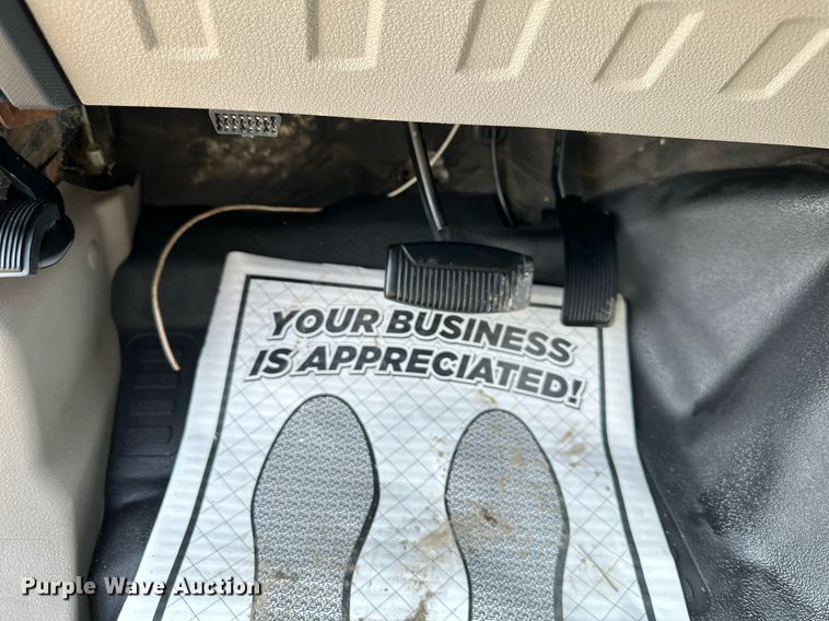 image for item DS6343 2009 Ford F550 Super Duty  flatbed truck