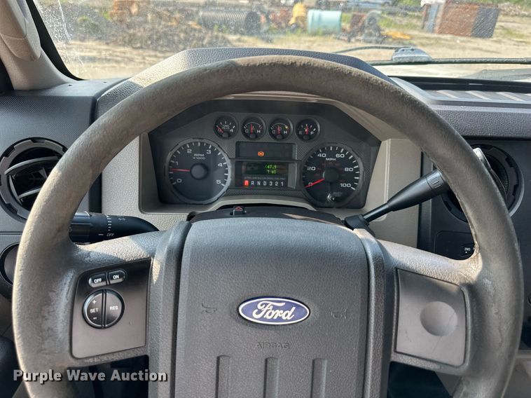 image for item DS6343 2009 Ford F550 Super Duty  flatbed truck