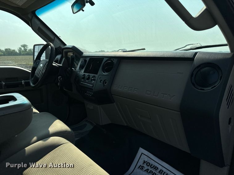 image for item DS6343 2009 Ford F550 Super Duty  flatbed truck