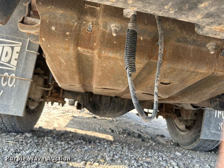 image for item DS6343 2009 Ford F550 Super Duty  flatbed truck