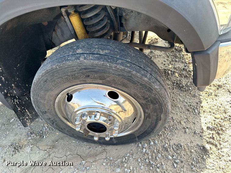 image for item DS6343 2009 Ford F550 Super Duty  flatbed truck