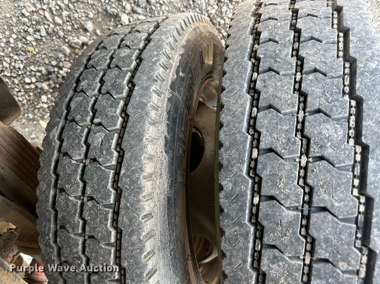 image for item DS6343 2009 Ford F550 Super Duty  flatbed truck