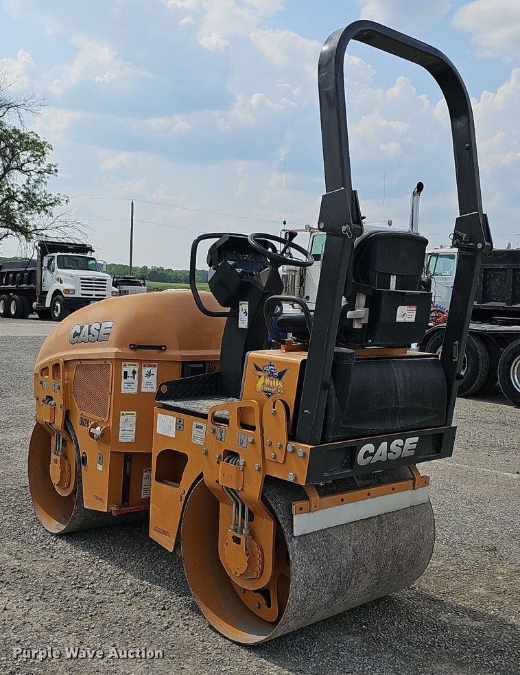 image for item DS6345 2011 Case DV201  double drum vibratory roller