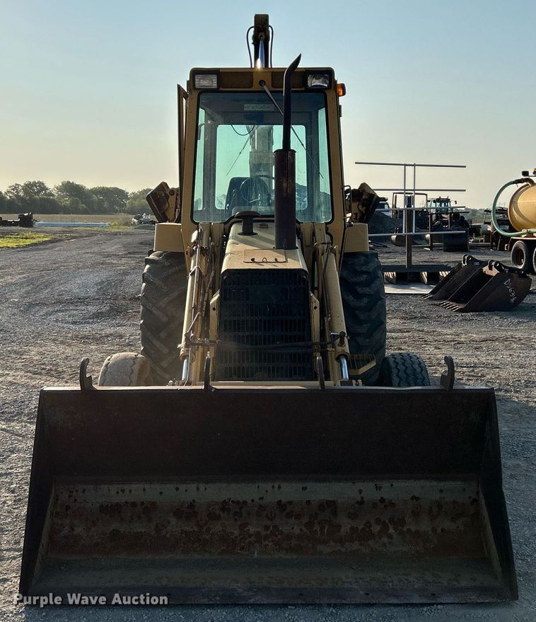 image for item DS6346 Ford 655A  backhoe