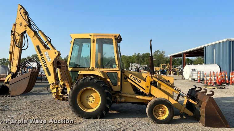 image for item DS6346 Ford 655A  backhoe