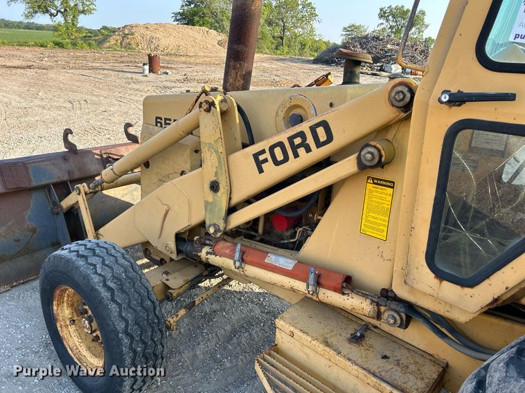 image for item DS6346 Ford 655A  backhoe