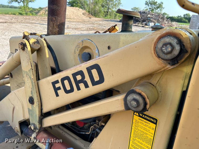 image for item DS6346 Ford 655A  backhoe