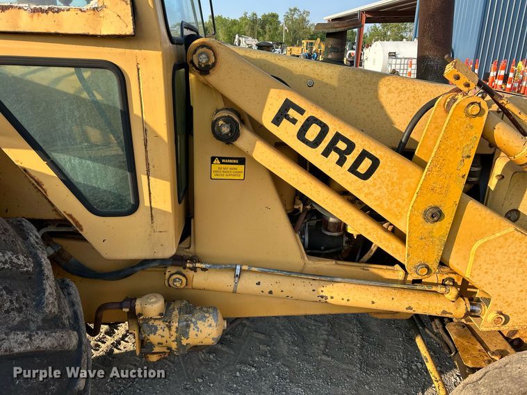 image for item DS6346 Ford 655A  backhoe