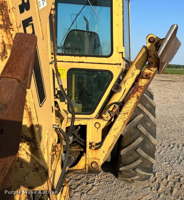 image for item DS6346 Ford 655A  backhoe