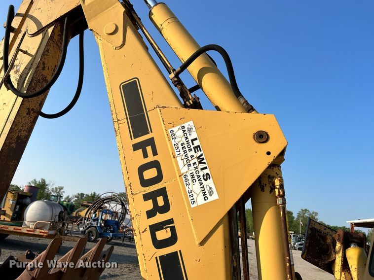 image for item DS6346 Ford 655A  backhoe