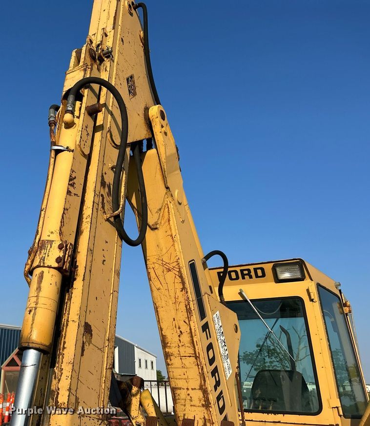 image for item DS6346 Ford 655A  backhoe