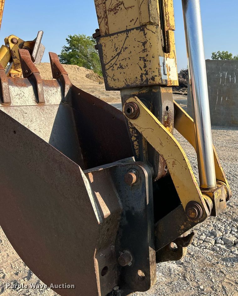 image for item DS6346 Ford 655A  backhoe