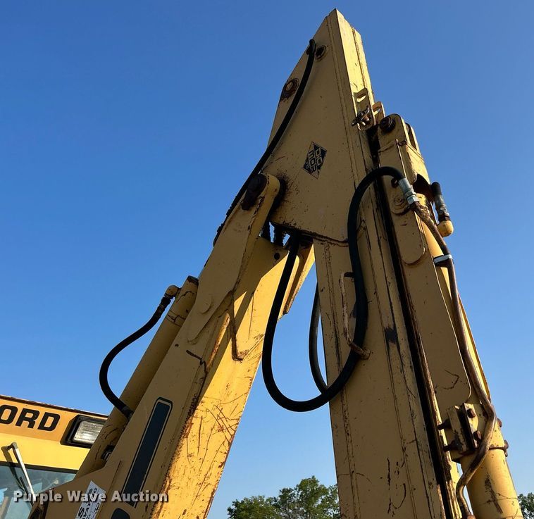 image for item DS6346 Ford 655A  backhoe