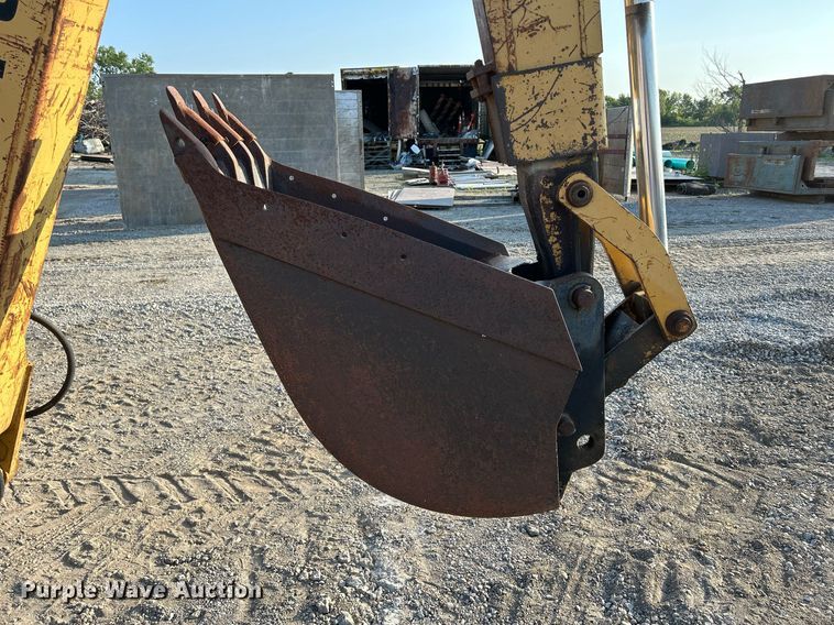 image for item DS6346 Ford 655A  backhoe