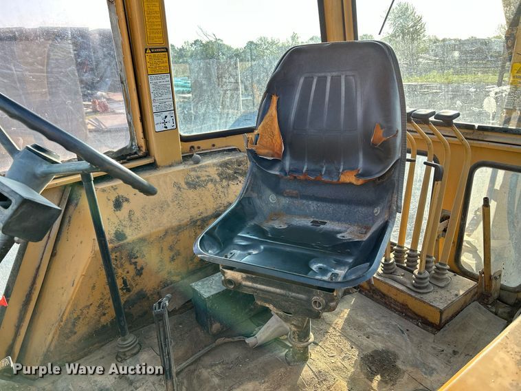 image for item DS6346 Ford 655A  backhoe