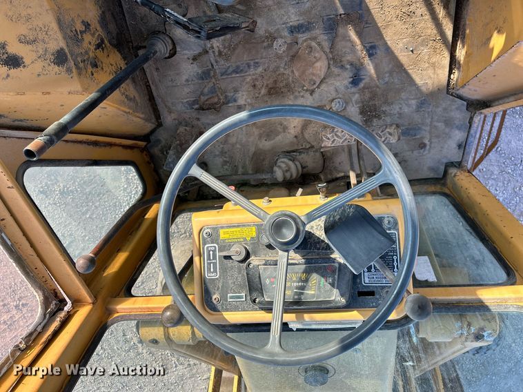 image for item DS6346 Ford 655A  backhoe