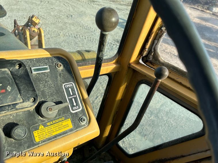 image for item DS6346 Ford 655A  backhoe