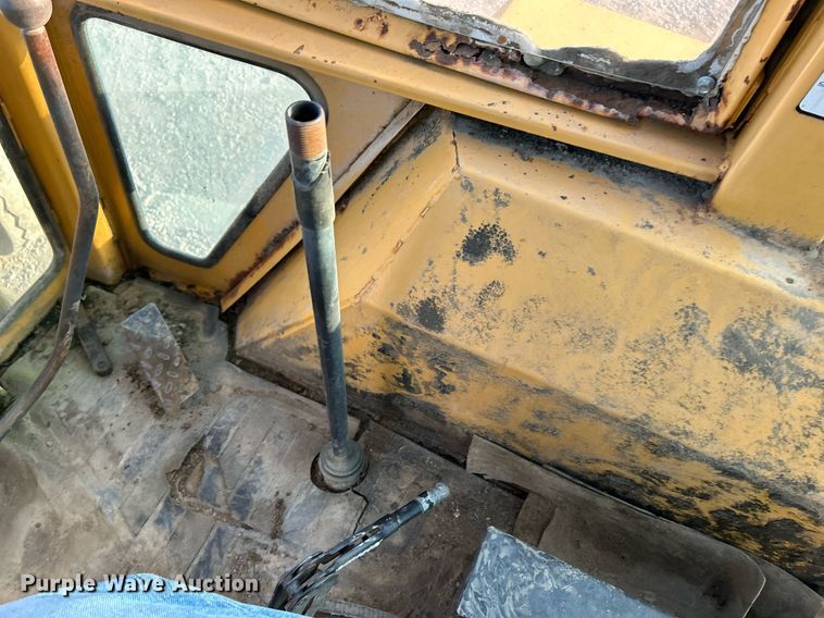 image for item DS6346 Ford 655A  backhoe