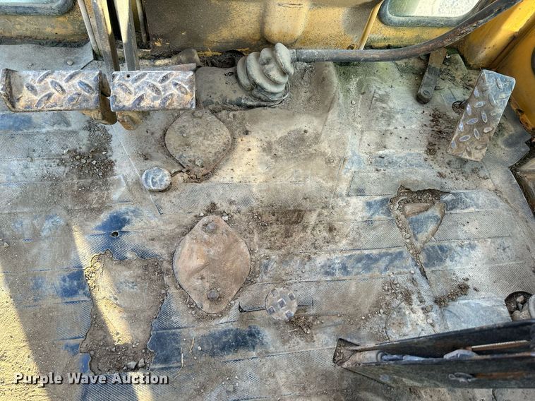 image for item DS6346 Ford 655A  backhoe