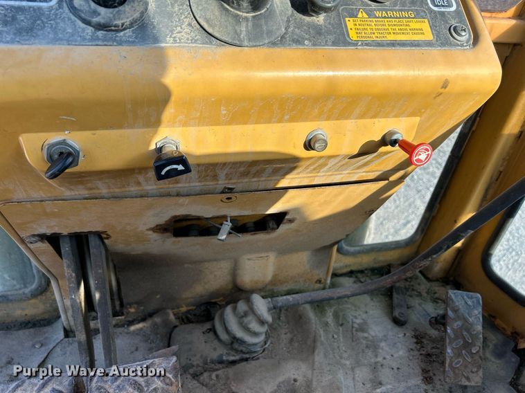 image for item DS6346 Ford 655A  backhoe