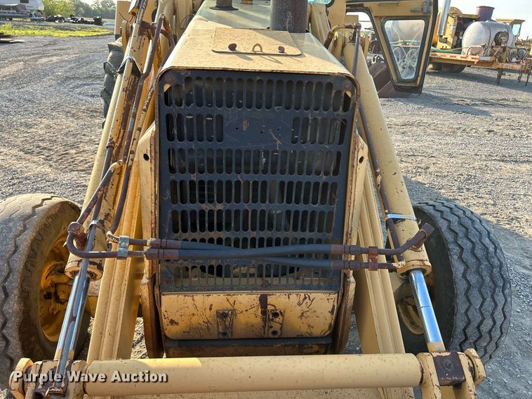 image for item DS6346 Ford 655A  backhoe