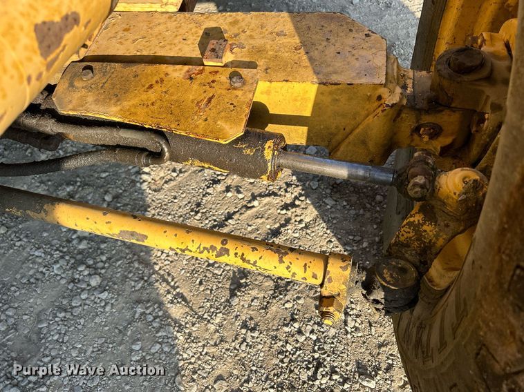 image for item DS6346 Ford 655A  backhoe