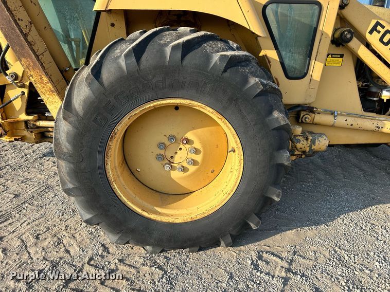 image for item DS6346 Ford 655A  backhoe