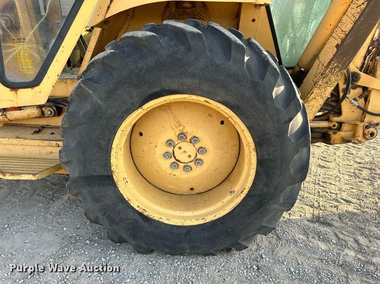 image for item DS6346 Ford 655A  backhoe