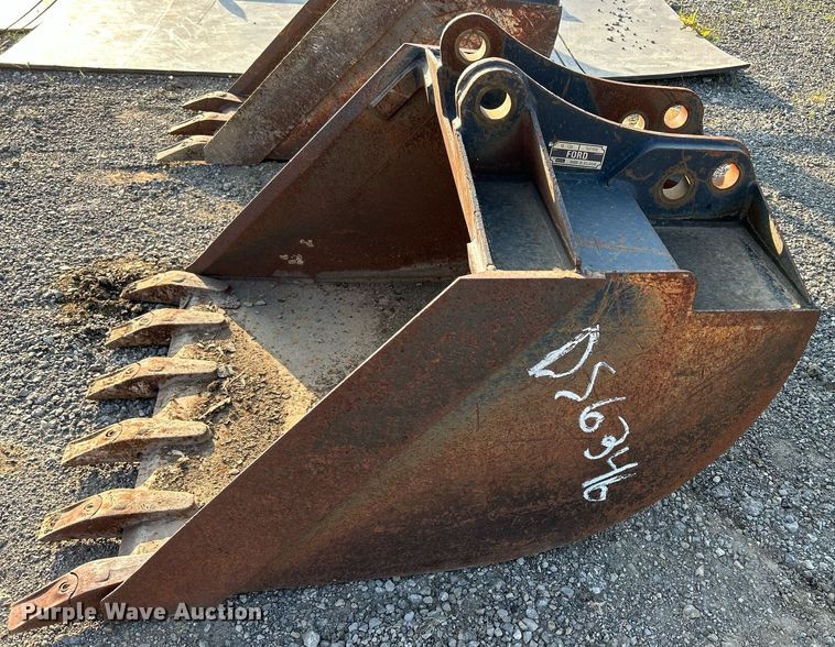 image for item DS6346 Ford 655A  backhoe