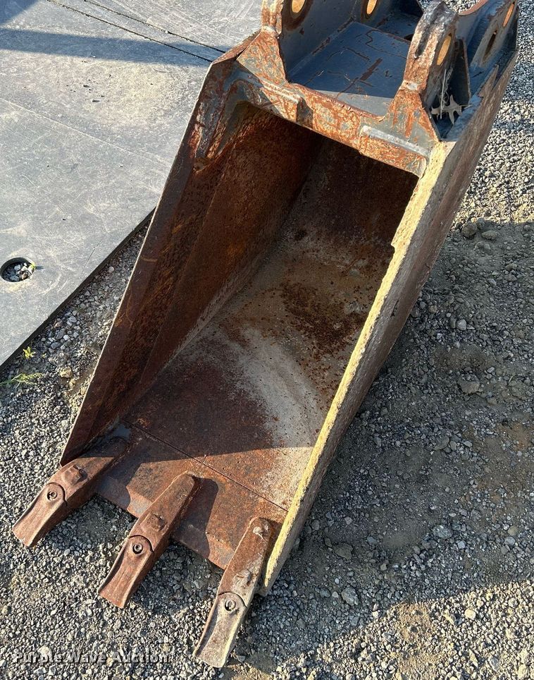 image for item DS6346 Ford 655A  backhoe