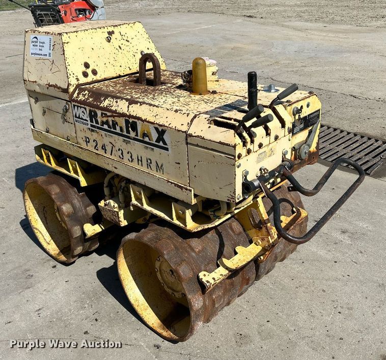 image for item DS6352 2000 Rammax P33/24  trench compactor