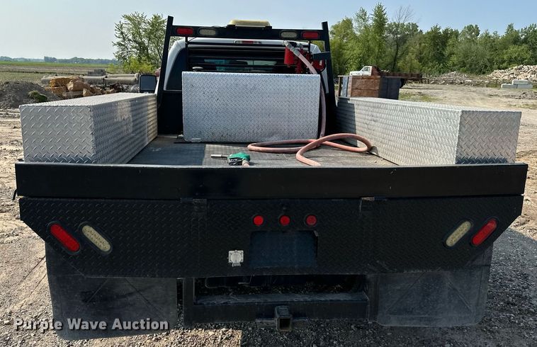 image for item DS6354 2015 Ford F350 Super Duty  SuperCab flatbed pickup truck