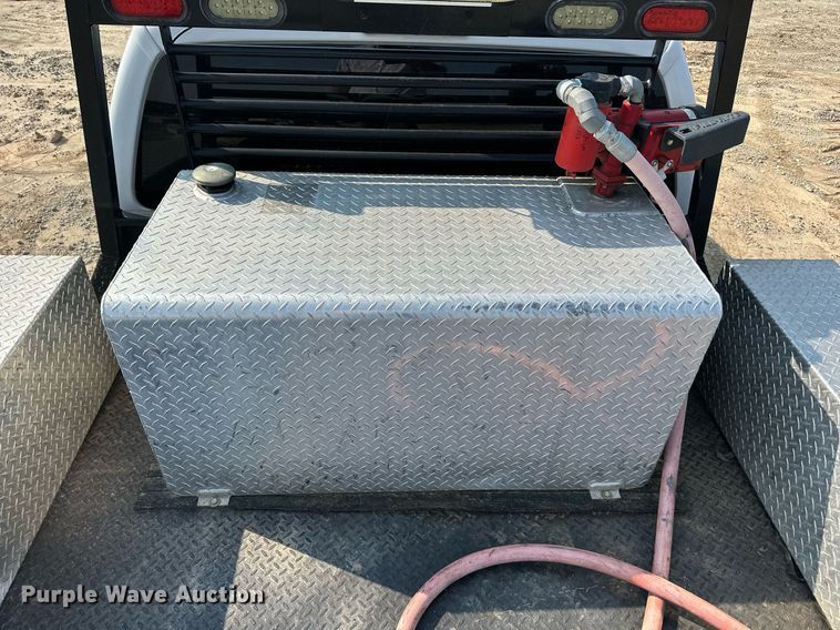 image for item DS6354 2015 Ford F350 Super Duty  SuperCab flatbed pickup truck