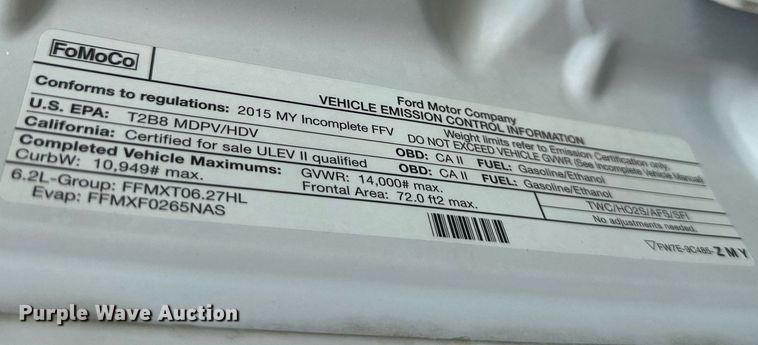 image for item DS6354 2015 Ford F350 Super Duty  SuperCab flatbed pickup truck