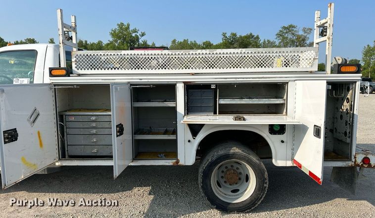 image for item DS6355 2008 Ford F550 Super Duty XL  utility / service truck