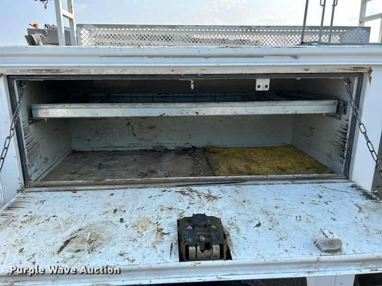 image for item DS6355 2008 Ford F550 Super Duty XL  utility / service truck