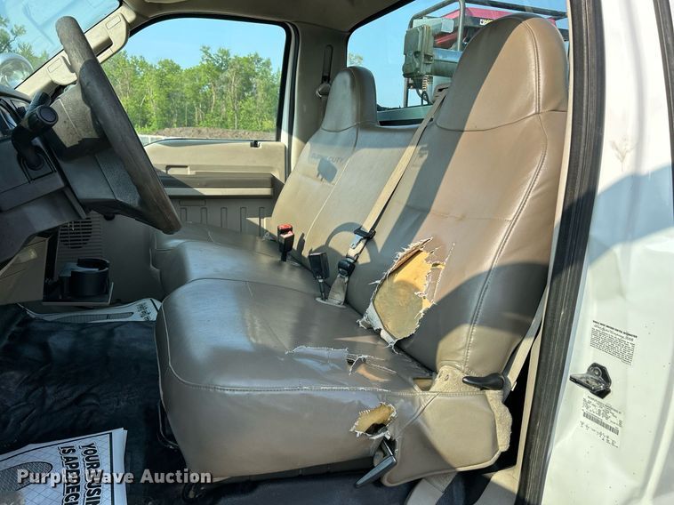 image for item DS6355 2008 Ford F550 Super Duty XL  utility / service truck