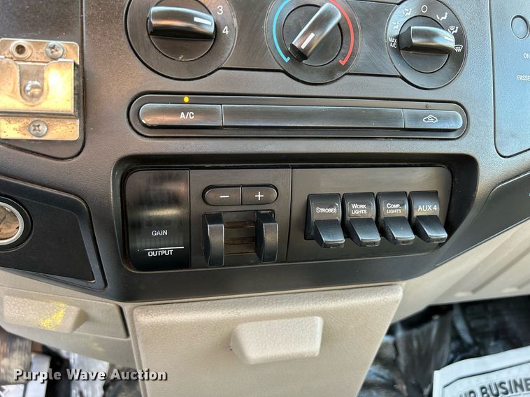 image for item DS6355 2008 Ford F550 Super Duty XL  utility / service truck